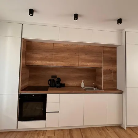 Goldy With Private Garden