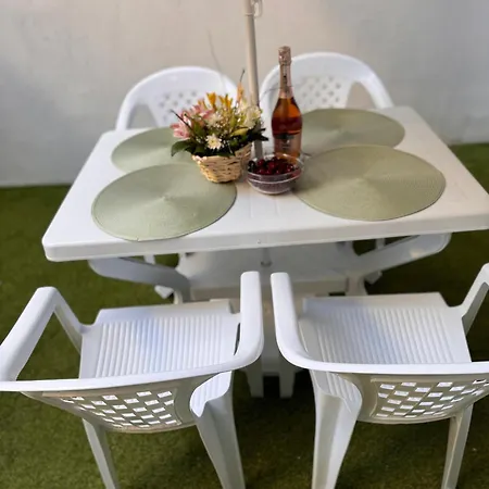 Apartament Goldy With Private Garden Burgas